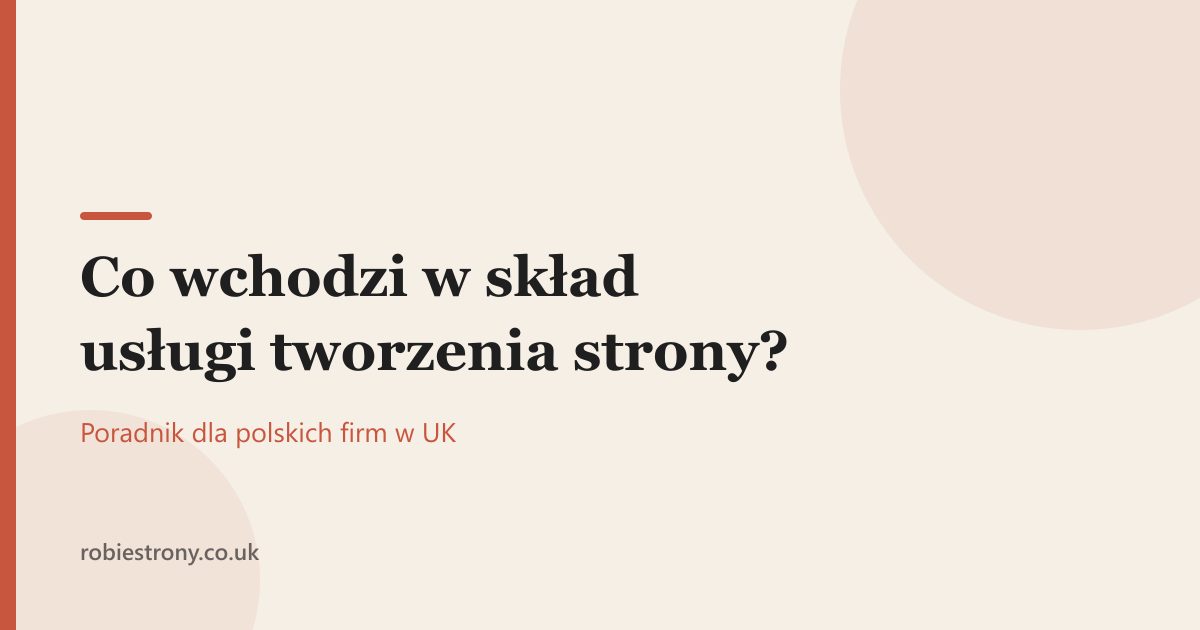 Lista elementów usługi tworzenia strony internetowej rozpisana na biurku obok laptopa